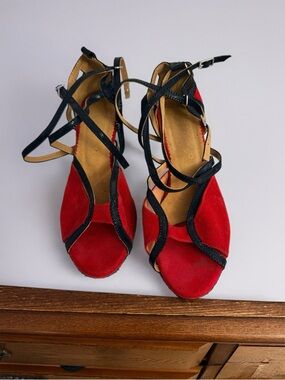 Rummos Women's Red Ballroom Dance Shoes with Black Straps